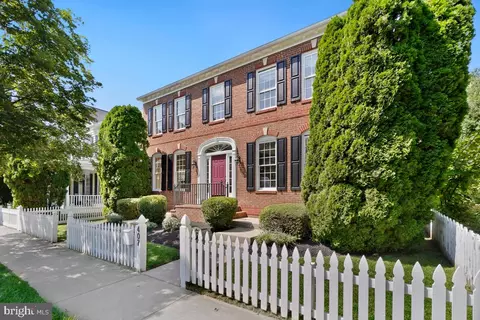 407 Danbridge St, Gaithersburg, MD 20878 photo 2