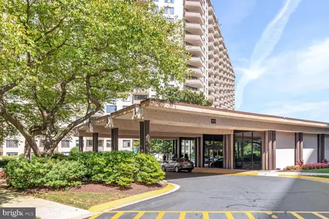 5225 Pooks Hill Rd #313N, Bethesda, MD 20814