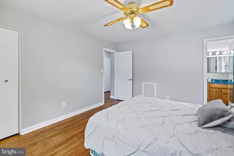 604 Kenbrook Dr, Silver Spring, MD 20902 photo 29