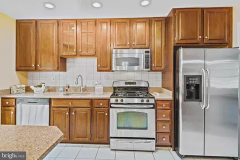 604 Kenbrook Dr, Silver Spring, MD 20902 photo 8