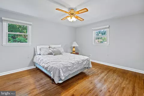 604 Kenbrook Dr, Silver Spring, MD 20902 photo 28