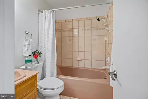 604 Kenbrook Dr, Silver Spring, MD 20902 photo 31
