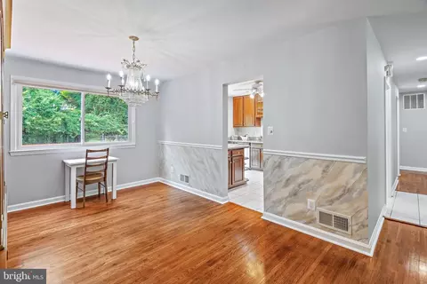 604 Kenbrook Dr, Silver Spring, MD 20902 photo 15