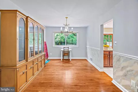 604 Kenbrook Dr, Silver Spring, MD 20902 photo 14