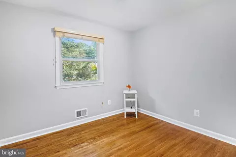604 Kenbrook Dr, Silver Spring, MD 20902 photo 18