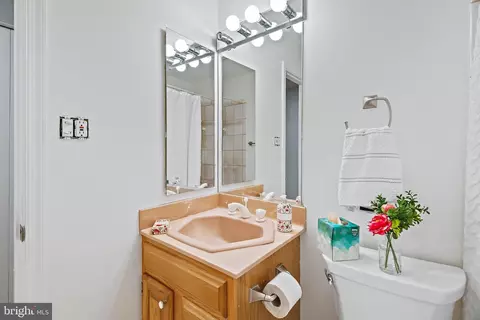 604 Kenbrook Dr, Silver Spring, MD 20902 photo 33