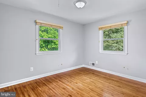 604 Kenbrook Dr, Silver Spring, MD 20902 photo 20
