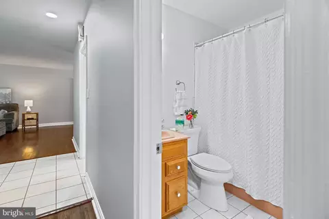 604 Kenbrook Dr, Silver Spring, MD 20902 photo 30