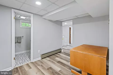604 Kenbrook Dr, Silver Spring, MD 20902 photo 52