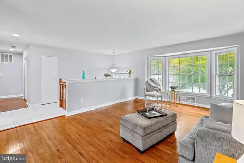 604 Kenbrook Dr, Silver Spring, MD 20902 photo 11