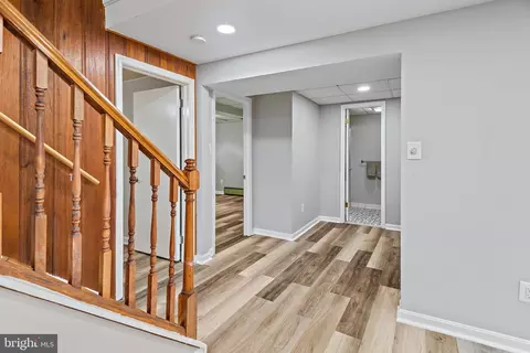 604 Kenbrook Dr, Silver Spring, MD 20902 photo 41