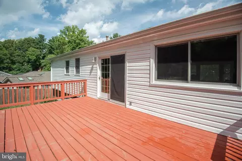 604 Kenbrook Dr, Silver Spring, MD 20902 photo 5