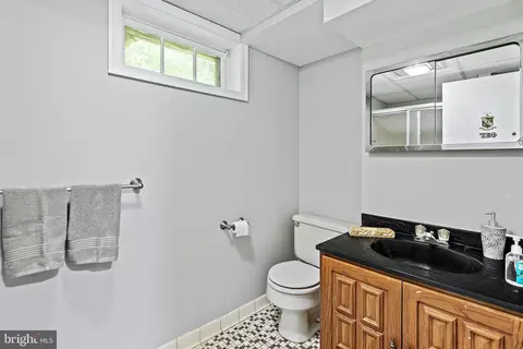 604 Kenbrook Dr, Silver Spring, MD 20902 photo 50