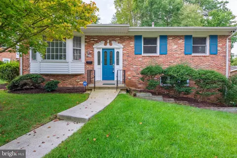 604 Kenbrook Dr, Silver Spring, MD 20902 photo 2