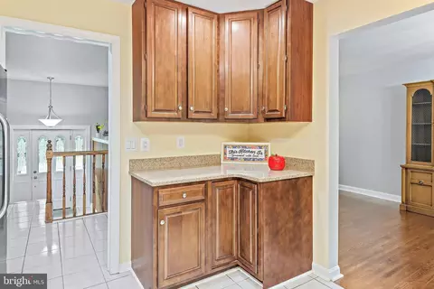 604 Kenbrook Dr, Silver Spring, MD 20902 photo 7
