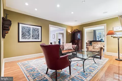 1310 Noyes Dr, Silver Spring, MD 20910 photo 9