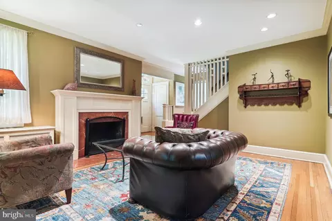 1310 Noyes Dr, Silver Spring, MD 20910 photo 5