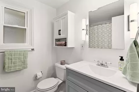 10104 Stoneybrook Dr, Silver Spring, MD 20910 photo 15