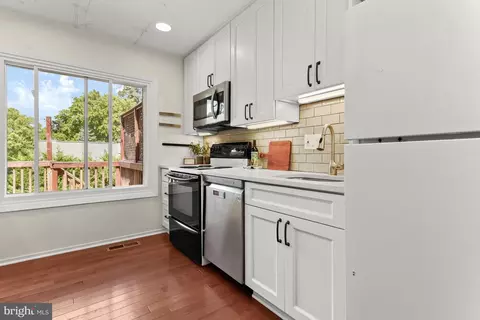10104 Stoneybrook Dr, Silver Spring, MD 20910 photo 6
