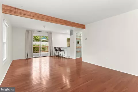 10104 Stoneybrook Dr, Silver Spring, MD 20910 photo 9