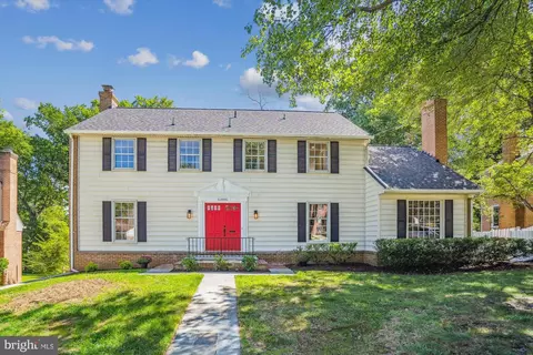 11405 Farmland Dr, Rockville, MD 20852