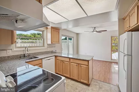 3370 Chiswick Ct #54-D, Silver Spring, MD 20906 photo 8