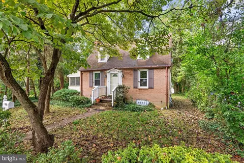 9910 Gardiner Ave, Silver Spring, MD 20902 photo 2
