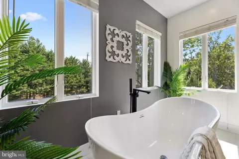 8810 Brickyard Rd, Potomac, MD 20854 photo 59