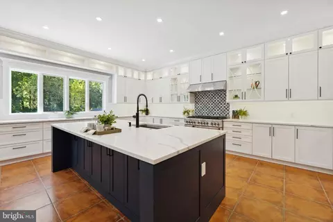 8810 Brickyard Rd, Potomac, MD 20854 photo 35