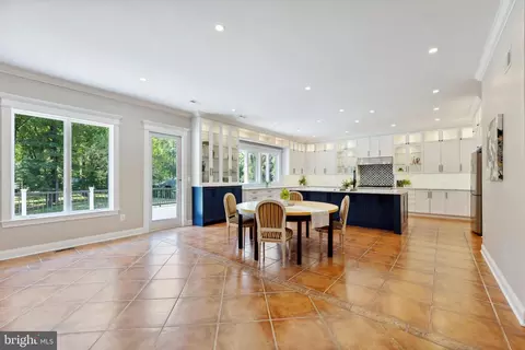 8810 Brickyard Rd, Potomac, MD 20854 photo 32