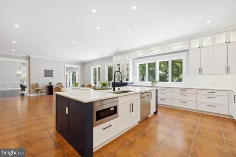 8810 Brickyard Rd, Potomac, MD 20854 photo 36