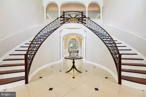 8810 Brickyard Rd, Potomac, MD 20854 photo 10
