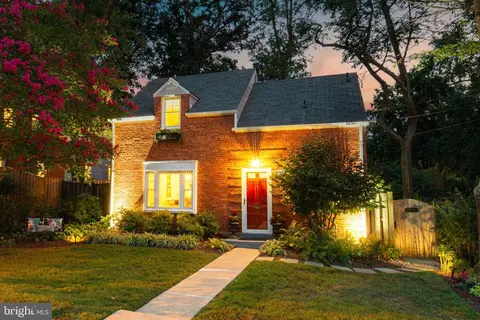 1108 Carson St, Silver Spring, MD 20901