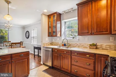 2608 Arvin St, Silver Spring, MD 20902 photo 9