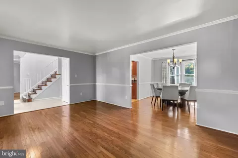 15105 Centergate Dr, Silver Spring, MD 20905 photo 3