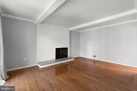 15105 Centergate Dr, Silver Spring, MD 20905 photo 9