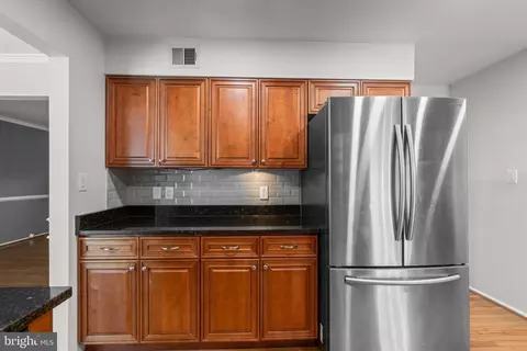 15105 Centergate Dr, Silver Spring, MD 20905 photo 19