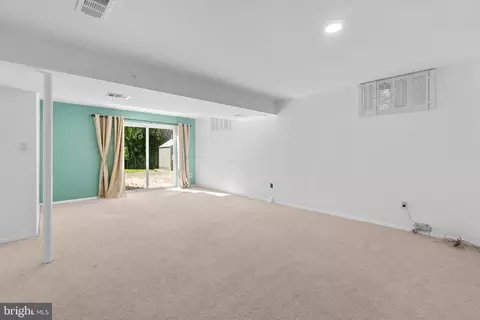 15105 Centergate Dr, Silver Spring, MD 20905 photo 11