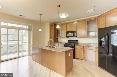 3850 Clara Downey Ave #13, Silver Spring, MD 20906 photo 4