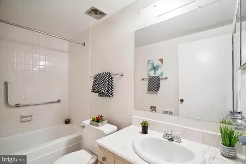 3314 Chiswick Ct #62-3E, Silver Spring, MD 20906 photo 17