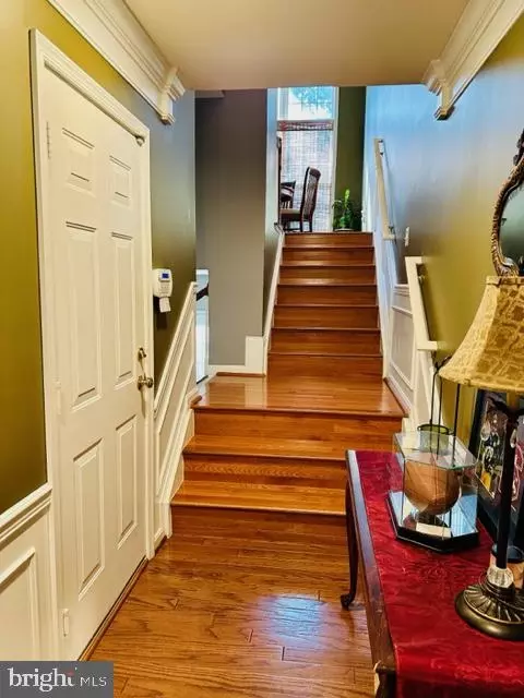 1637 Treetop View Ter, Silver Spring, MD 20904 photo 19