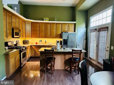 1637 Treetop View Ter, Silver Spring, MD 20904 photo 3