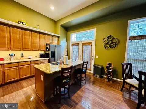1637 Treetop View Ter, Silver Spring, MD 20904 photo 6