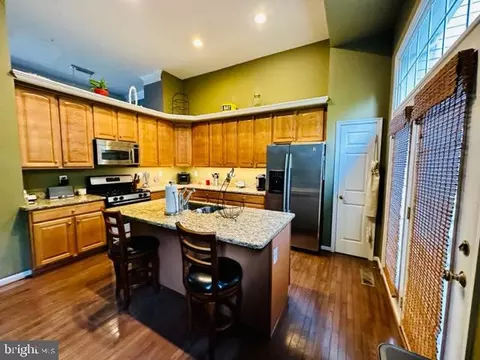 1637 Treetop View Ter, Silver Spring, MD 20904 photo 4
