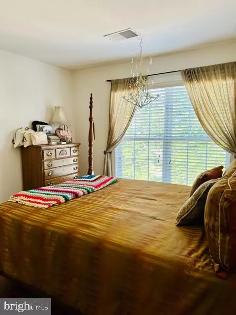 1637 Treetop View Ter, Silver Spring, MD 20904 photo 23