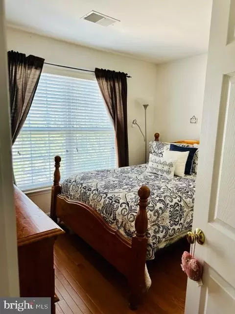 1637 Treetop View Ter, Silver Spring, MD 20904 photo 24