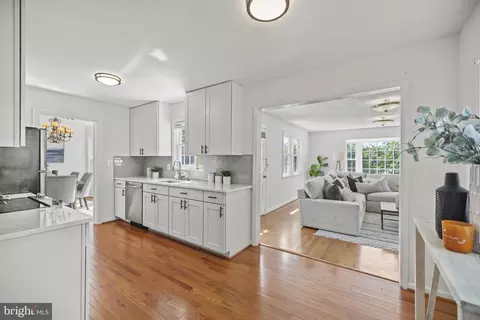 2410 Homestead Dr, Silver Spring, MD 20902 photo 12