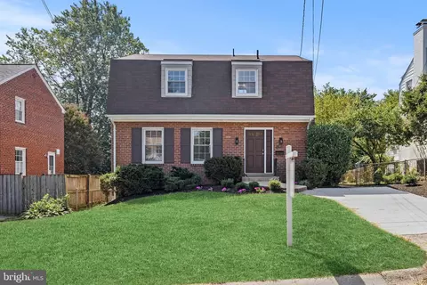 2410 Homestead Dr, Silver Spring, MD 20902 photo 2