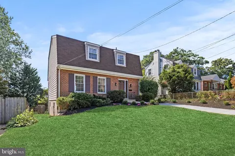 2410 Homestead Dr, Silver Spring, MD 20902