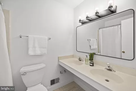 2410 Homestead Dr, Silver Spring, MD 20902 photo 23